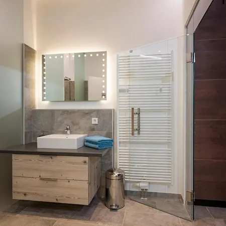 Backstage Guest house 4*