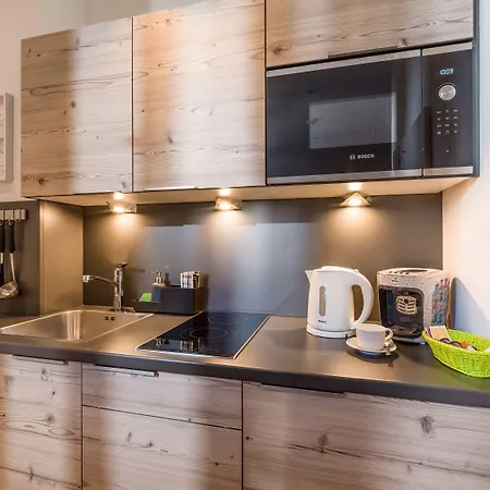 Backstage Konukevi 4*