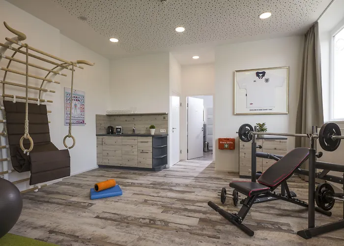 Pensión Backstage 4*