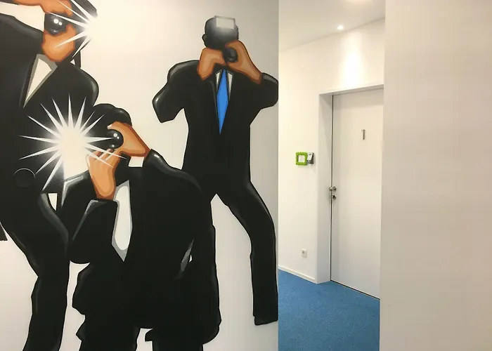 Pensión Backstage 4*