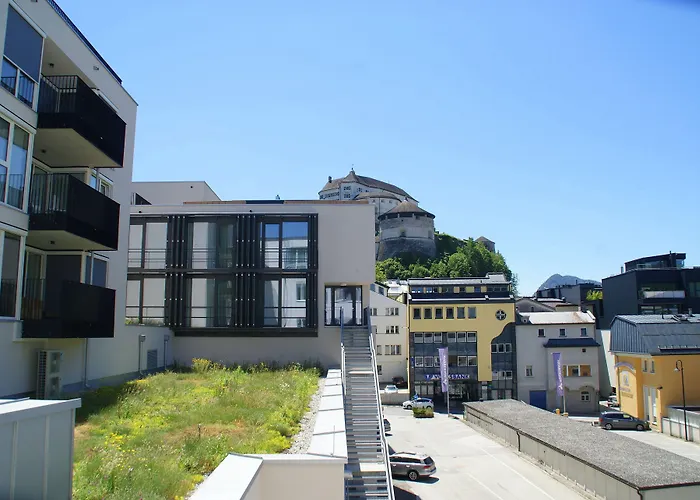 Backstage Pensión 4*